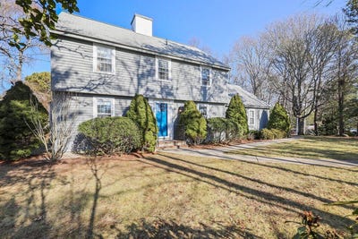 /international/us/209-waterside-drive-north-falmouth-ma-110105002960/