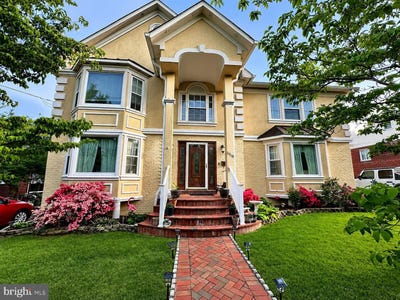 /international/us/5868-arlington-blvd-arlington-va-110107892616/