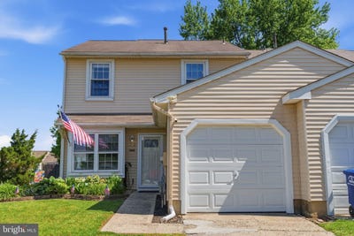 /international/us/72-oakcrest-lane-westampton-nj-110108468813/