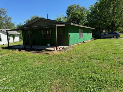 /international/us/639-w-6th-street-baxter-springs-ks-110091852587/
