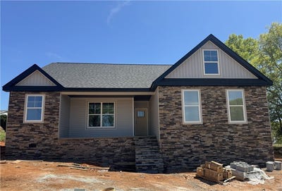 /international/us/311-davis-road-liberty-sc-110106668792/