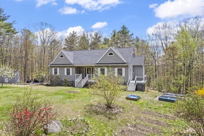 /international/us/80-maple-street-acton-me-110108096427/