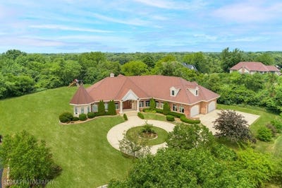 /international/us/20-terra-vita-court-south-barrington-il-110101294347/