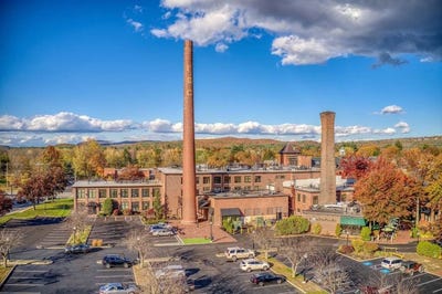 /international/us/222-west-street-keene-nh-110108492082/