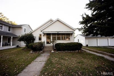 /international/us/227-s-montgomery-avenue-litchfield-il-110102694850/