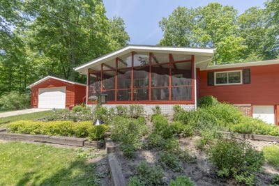 /international/us/1323-195th-street-waverly-ia-110108504102/