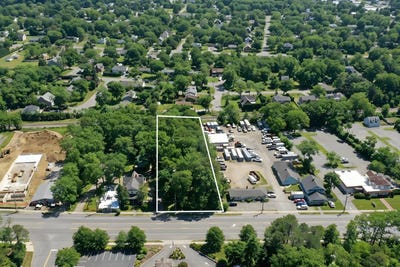 /international/us/110-e-montauk-highway-hampton-bays-ny-110105799535/