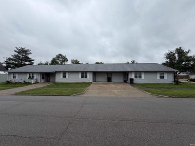 /international/us/301-303-305-se-a-street-linton-in-110107830818/