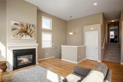 /international/us/7904-cottonwood-lane-west-des-moines-ia-110107193725/