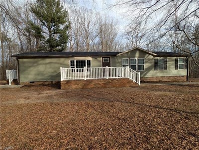/international/us/1059-whitts-road-madison-nc-110104871739/