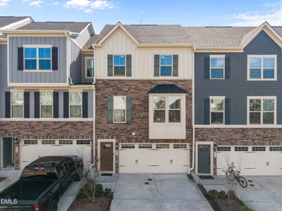 /international/us/816-channing-park-circle-cary-nc-110108468651/