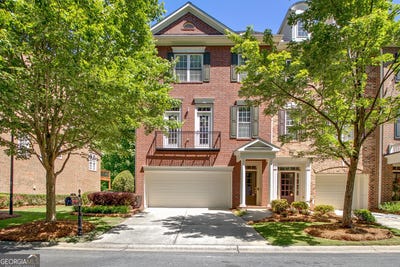 /international/us/18-american-walk-peachtree-city-ga-110108034878/
