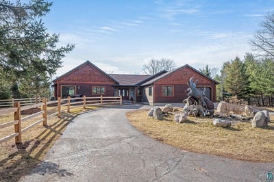 /international/us/6875-s-carlson-rd-lake-nebagamon-wi-110106787333/