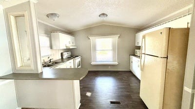 /international/us/130-jasmine-drive-fenton-mn-110120458102/