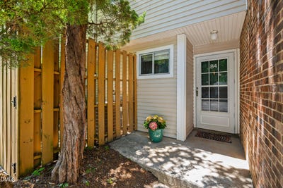 /international/us/220-elizabeth-street-chapel-hill-nc-110108150914/
