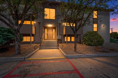 /international/us/3859-montgomery-boulevard-ne-albuquerque-nm-110107961787/