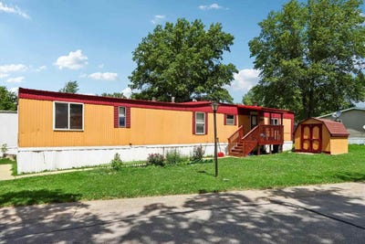 /international/us/2100-scott-blvd-trlr-89-iowacity-ia-110109207599/