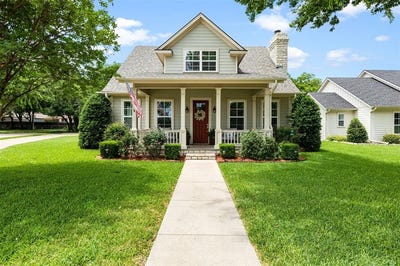 /international/us/106-dove-meadow-lane-glen-rose-tx-110108302814/