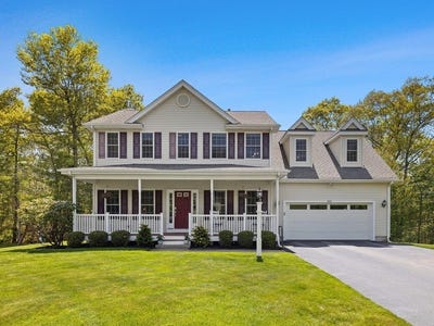 /international/us/243-cottrell-rd-tiverton-ri-110108298579/