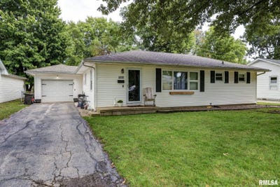 /international/us/1200-brown-court-taylorville-il-110110322884/
