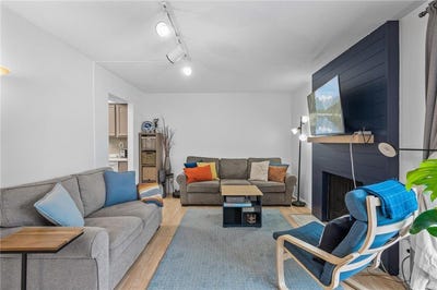 /international/us/8857-42nd-avenue-n-new-hope-mn-110103547553/