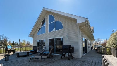 /international/us/819-augres-river-drive-au-gres-mi-110107953407/