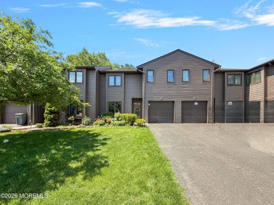/international/us/254-plum-drive-marlboro-nj-110108718968/