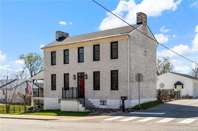 /international/us/409-mulberry-street-jeffersonville-in-110098329817/