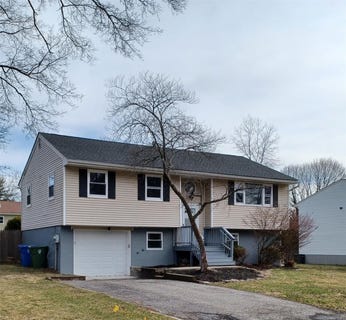 /international/us/54-brewster-drive-middletown-ny-110097741087/