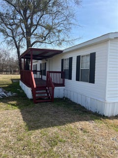/international/us/5290-county-road-3229-lone-oak-tx-110107457174/