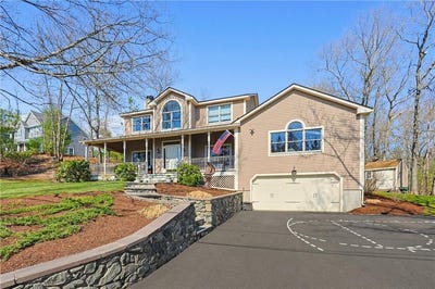 /international/us/54-paine-road-cumberland-ri-110107318504/