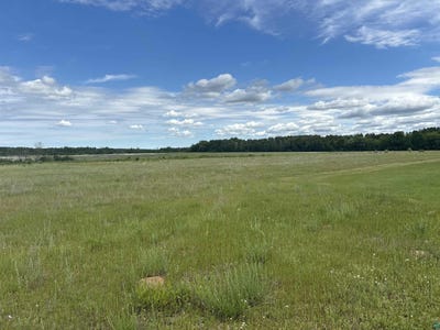 /international/us/63xx-fawn-dr-iron-river-wi-110108409667/