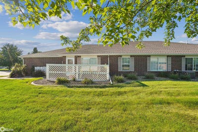 /international/us/1803-e-maple-grove-ln-mount-pleasant-ia-110120040497/