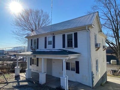 /international/us/1806-centre-ave-nw-roanoke-va-110103419762/