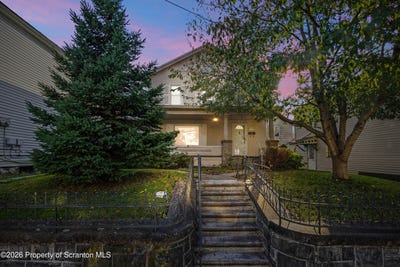 /international/us/424-hickory-street-scranton-pa-110120453171/