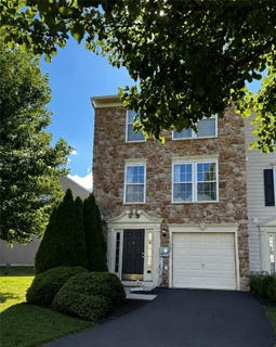 /international/us/1051-sparrow-way-upper-macungie-twp-pa-110108976979/