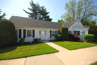 /international/us/276-milford-lane-monroe-nj-110108198402/