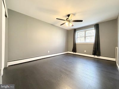 /international/us/335-e-lancaster-avenue-downingtown-pa-110107160212/