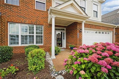 /international/us/1517-eagle-glen-drive-chesapeake-va-110109193967/