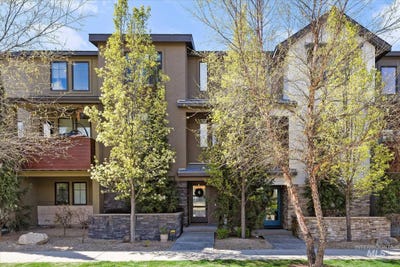/international/us/3693-e-parkcenter-blvd-boise-id-110107151812/