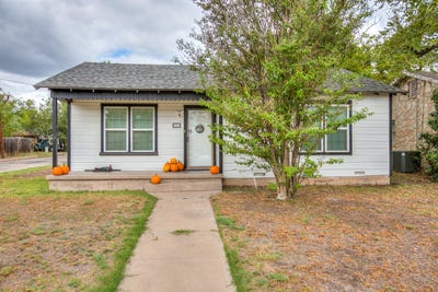 /international/us/1916-w-concho-avenue-san-angelo-tx-110120421827/