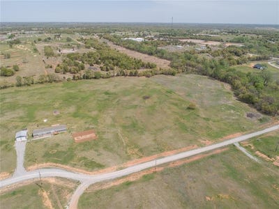 /international/us/184th-street-lindsay-ok-110101025335/