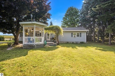 /international/us/10892-e-murray-court-suttons-bay-mi-110101057985/?lang=zh-tw