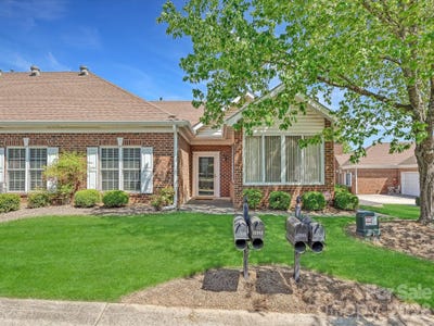 /international/us/8655-windsor-ridge-drive-charlotte-nc-110107388458/