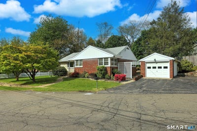 /international/us/110-beauvue-terrace-bridgeport-ct-110108106471/