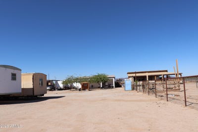 /international/us/s-363rd-avenue-tonopah-az-110120044870/