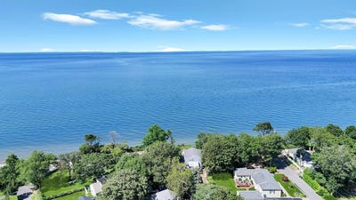 /international/us/120-soundview-drive-rocky-point-ny-110101152086/