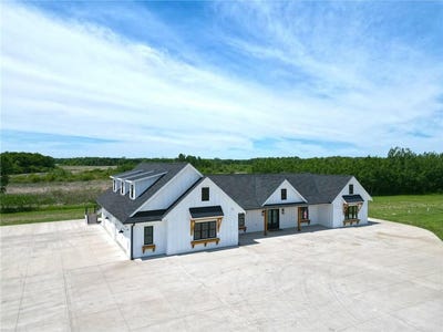 /international/us/1383-120th-street-ne-monticello-mn-110108588503/