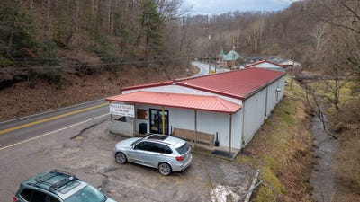 /international/us/7723-wallace-pike-wallace-wv-110106033404/