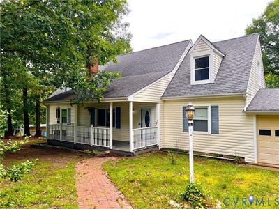 /international/us/2049-riddle-road-blackstone-va-110106730674/